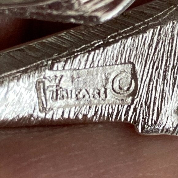 Vintage Crown Trifari Swirl Cable Circle Pin Brooch Silver Tone MCM Textured - Picture 8 of 12